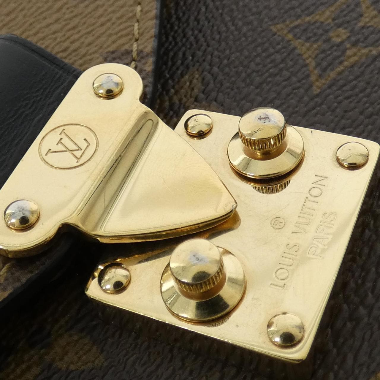 LOUIS VUITTON Pochette M44876 Handbag Monogram 5