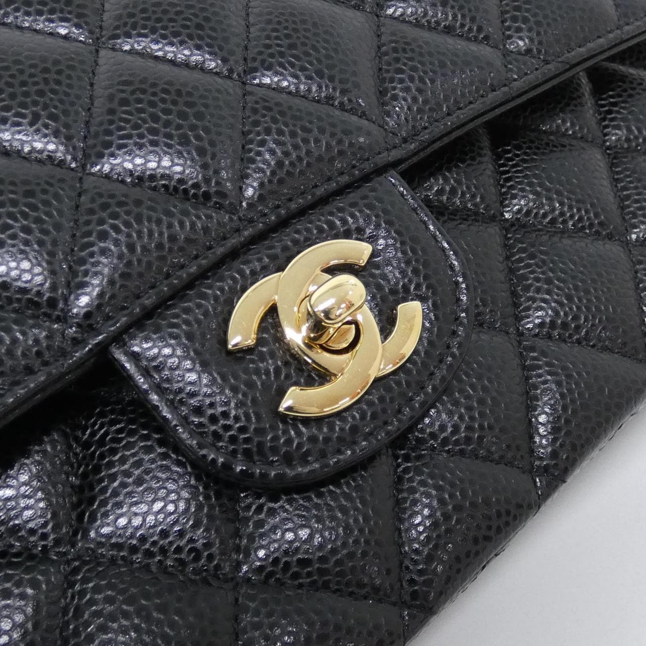 CHANEL Matelasse 1112 Shoulder Grained Calfskin 4