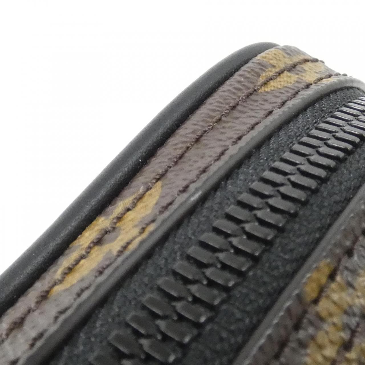 LOUIS VUITTON M44470 肩背包 Monogram 5