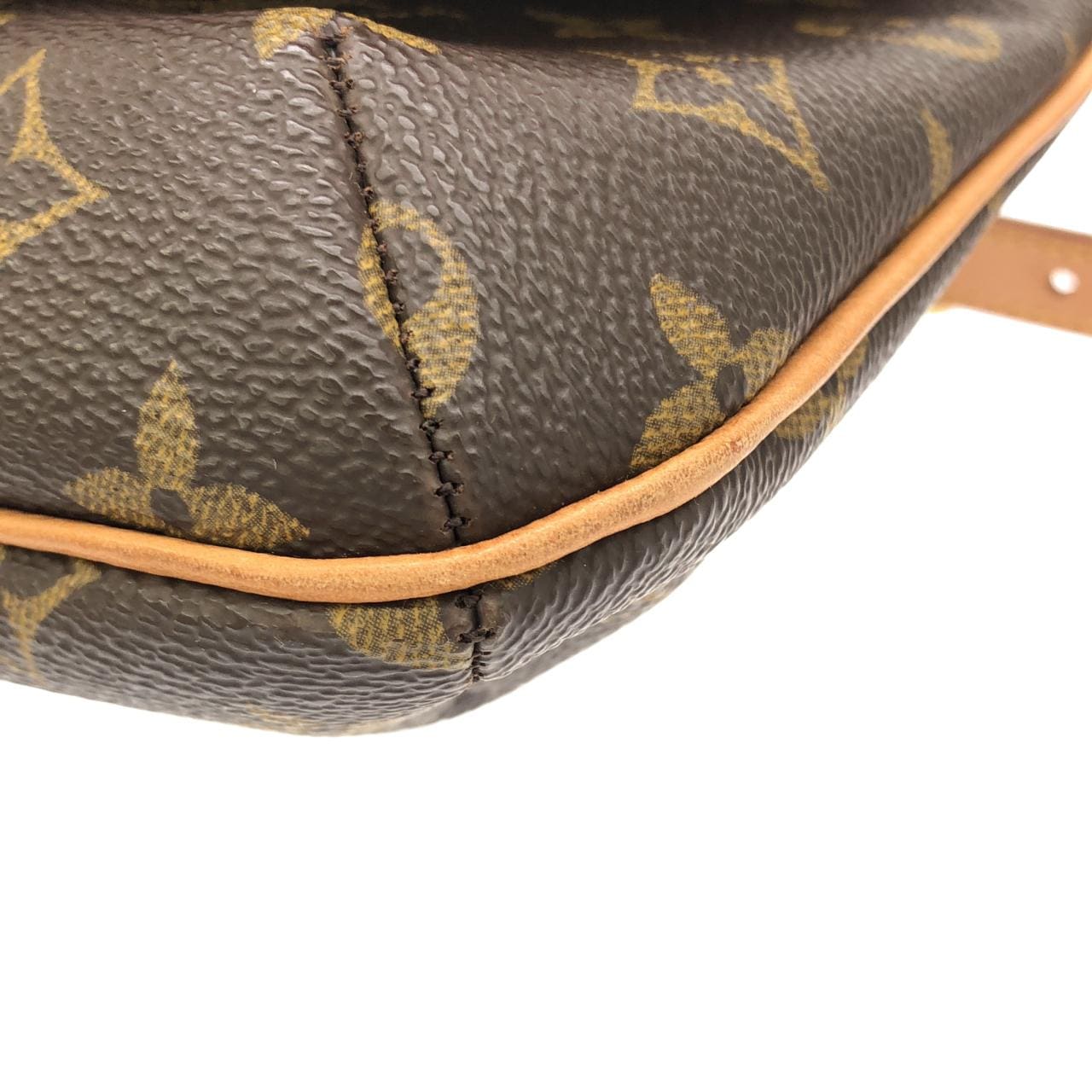 LOUIS VUITTON Musette M51257 Shoulder Monogram 3