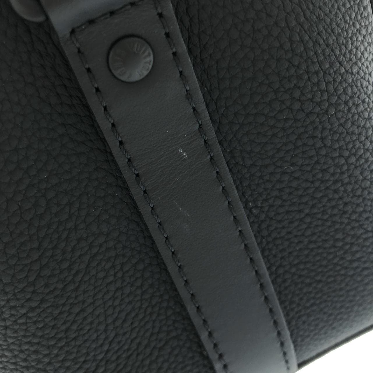 LOUIS VUITTON Keepall M59255 肩背包 羊皮 3