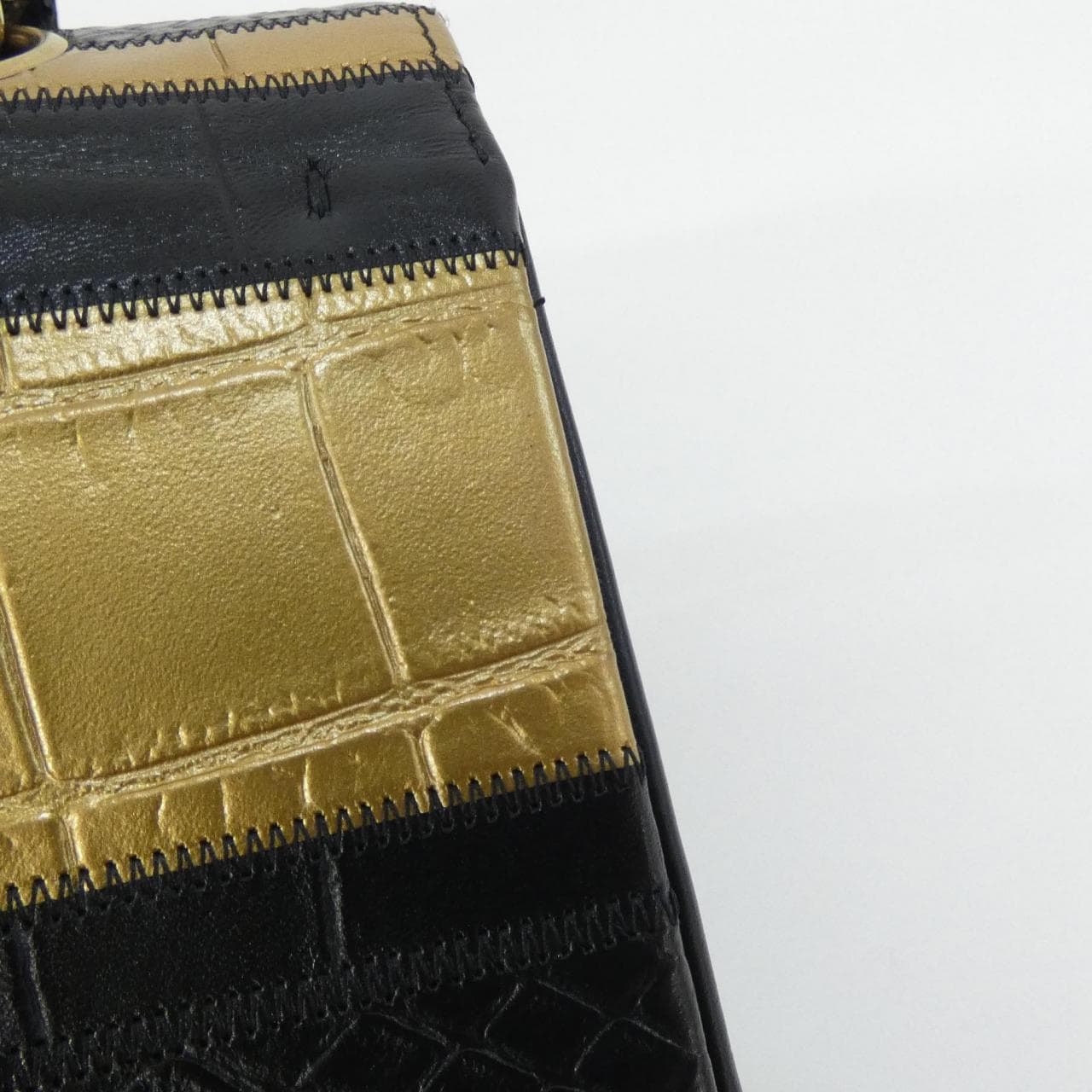 CHANEL Matelasse 1112 肩背包 鱷魚皮 4