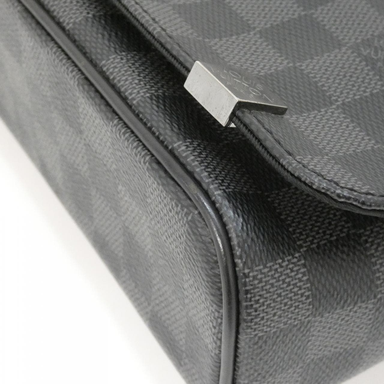 LOUIS VUITTON District N41028 肩背包 Damier 3