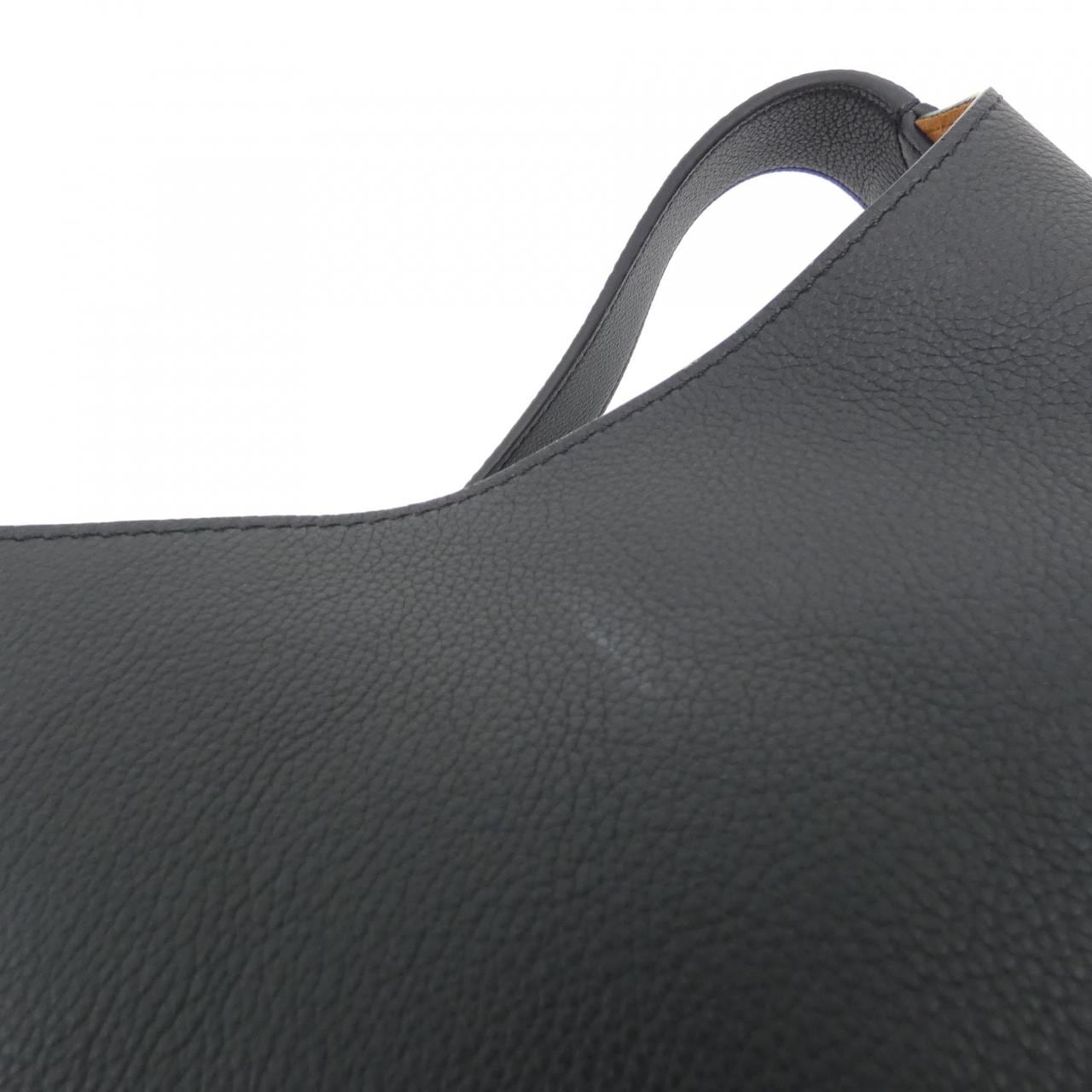 LOUIS VUITTON M25352 Shoulder 4