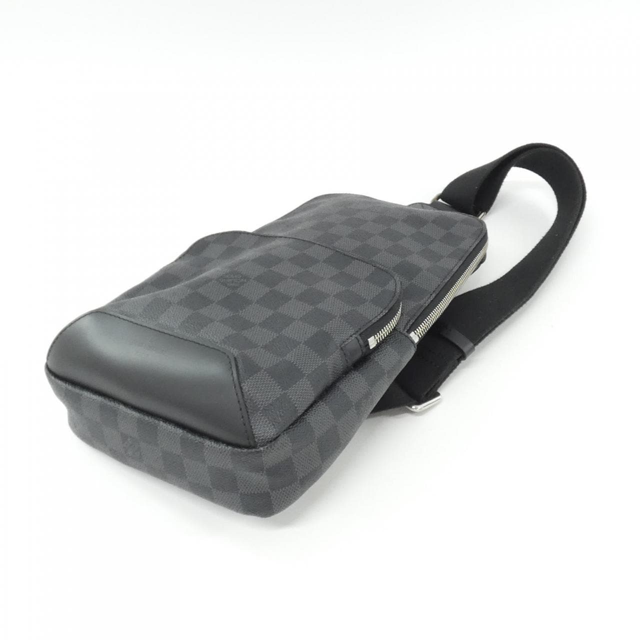 LOUIS VUITTON Avenue N41719 Shoulder Damier 3