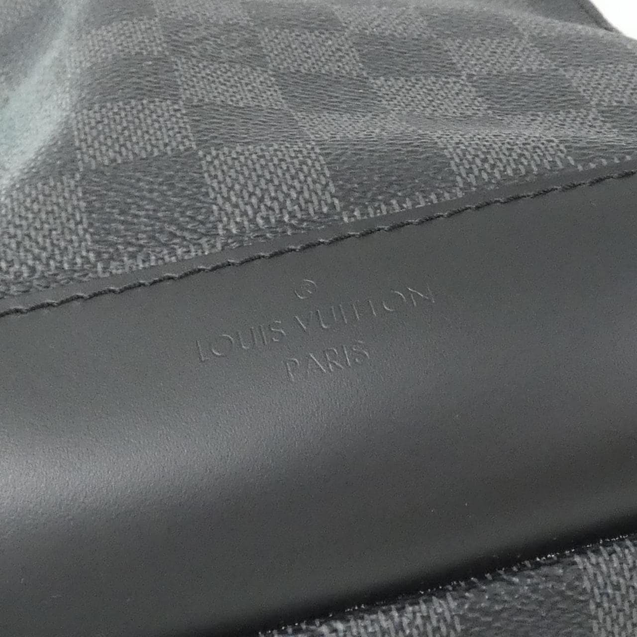 LOUIS VUITTON Avenue N41719 Shoulder Damier 4