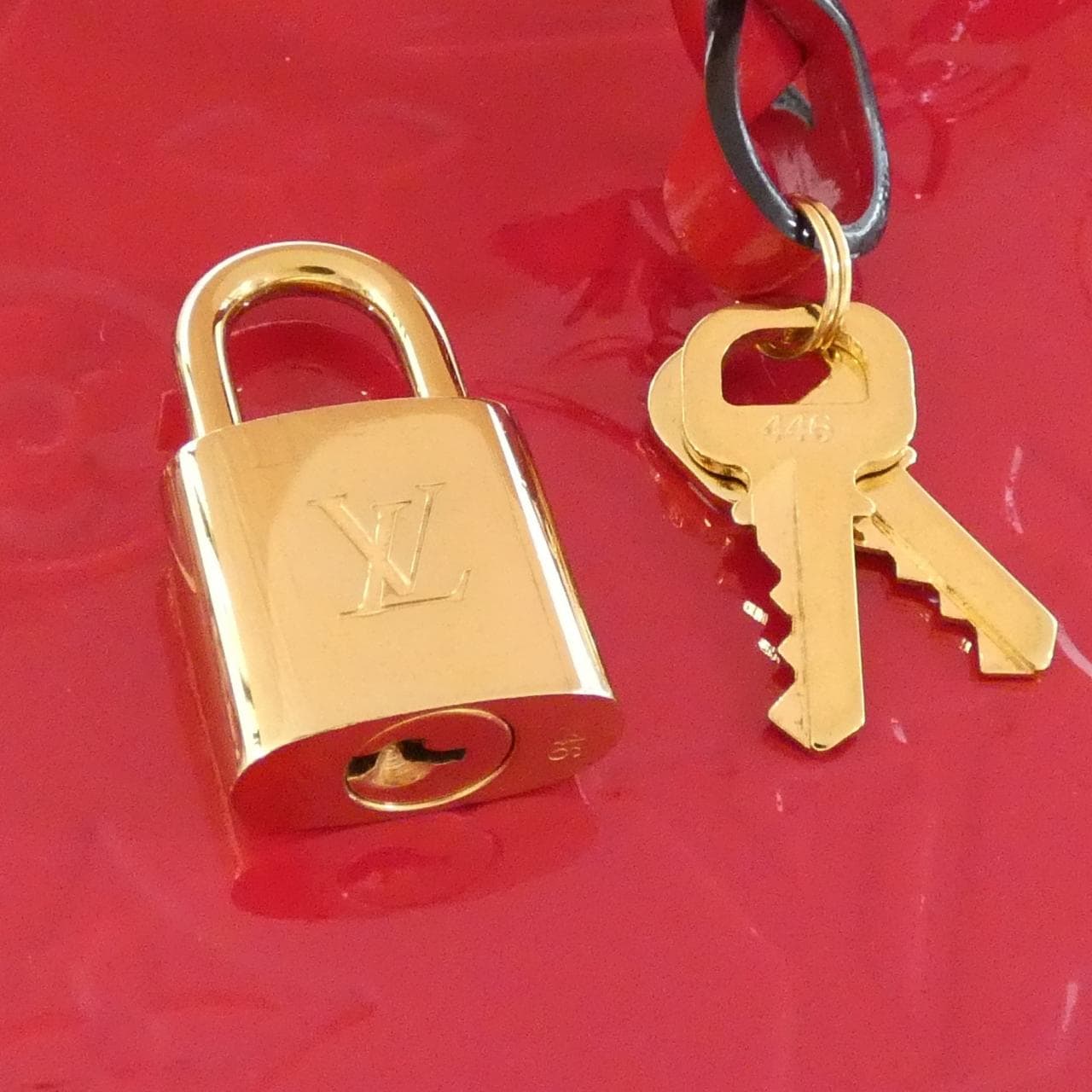 LOUIS VUITTON Alma M90098 手提包 Vernis 漆皮 5
