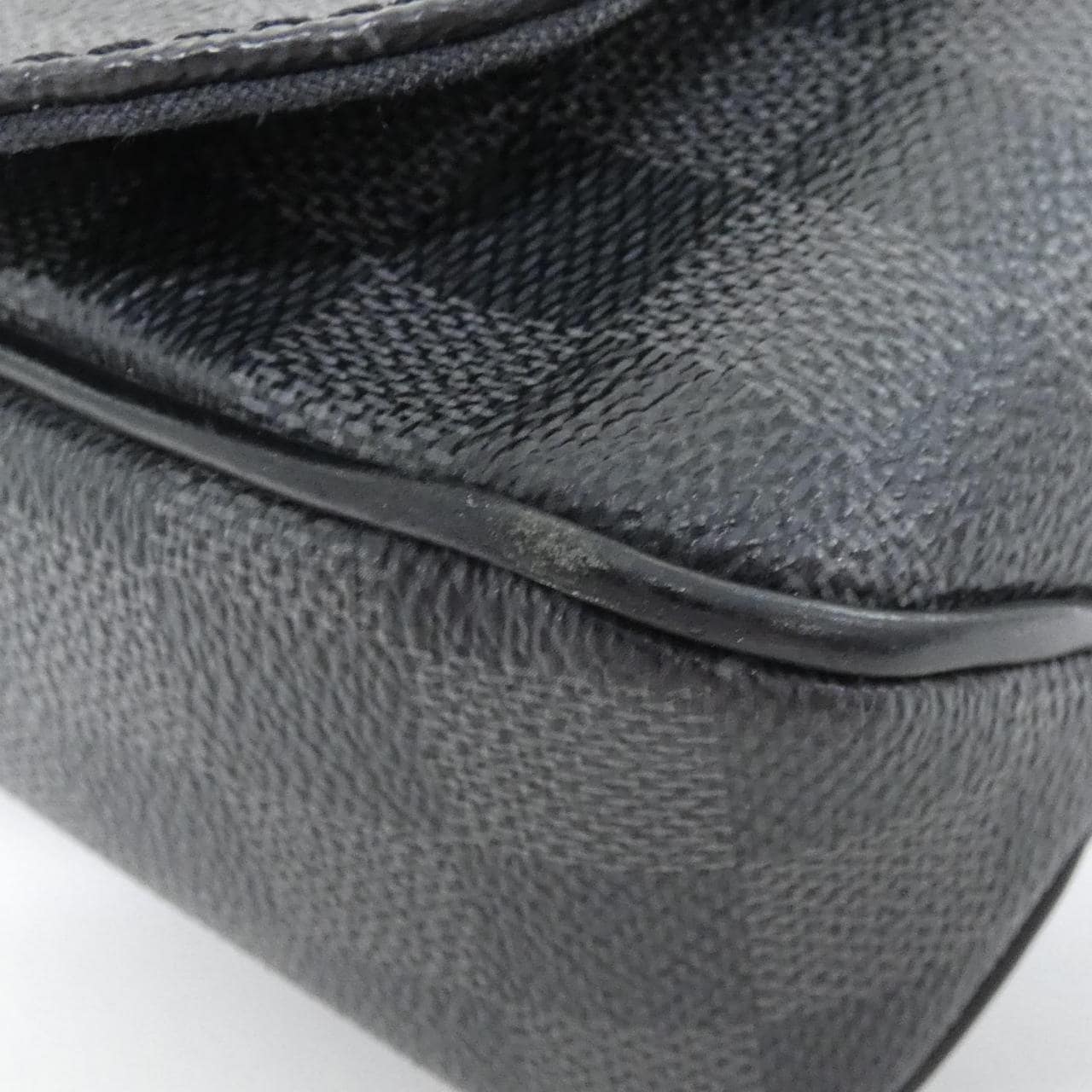 LOUIS VUITTON District N41260 Shoulder Damier 3