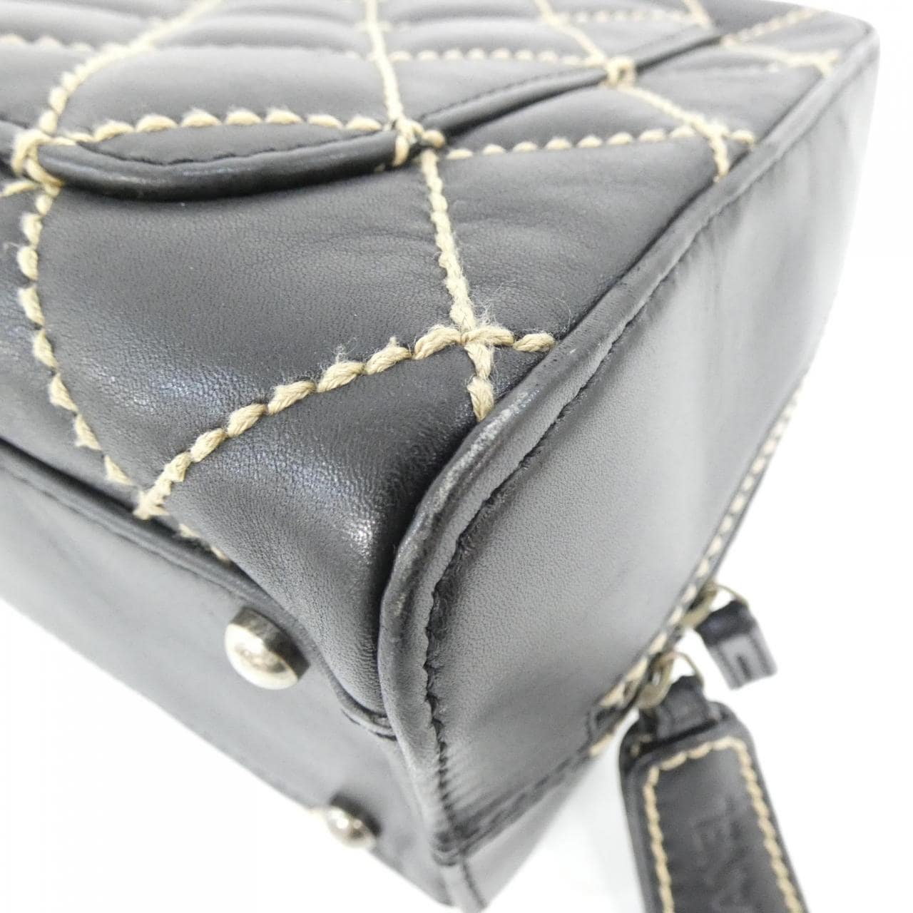 CHANEL 18121 Handbag 3