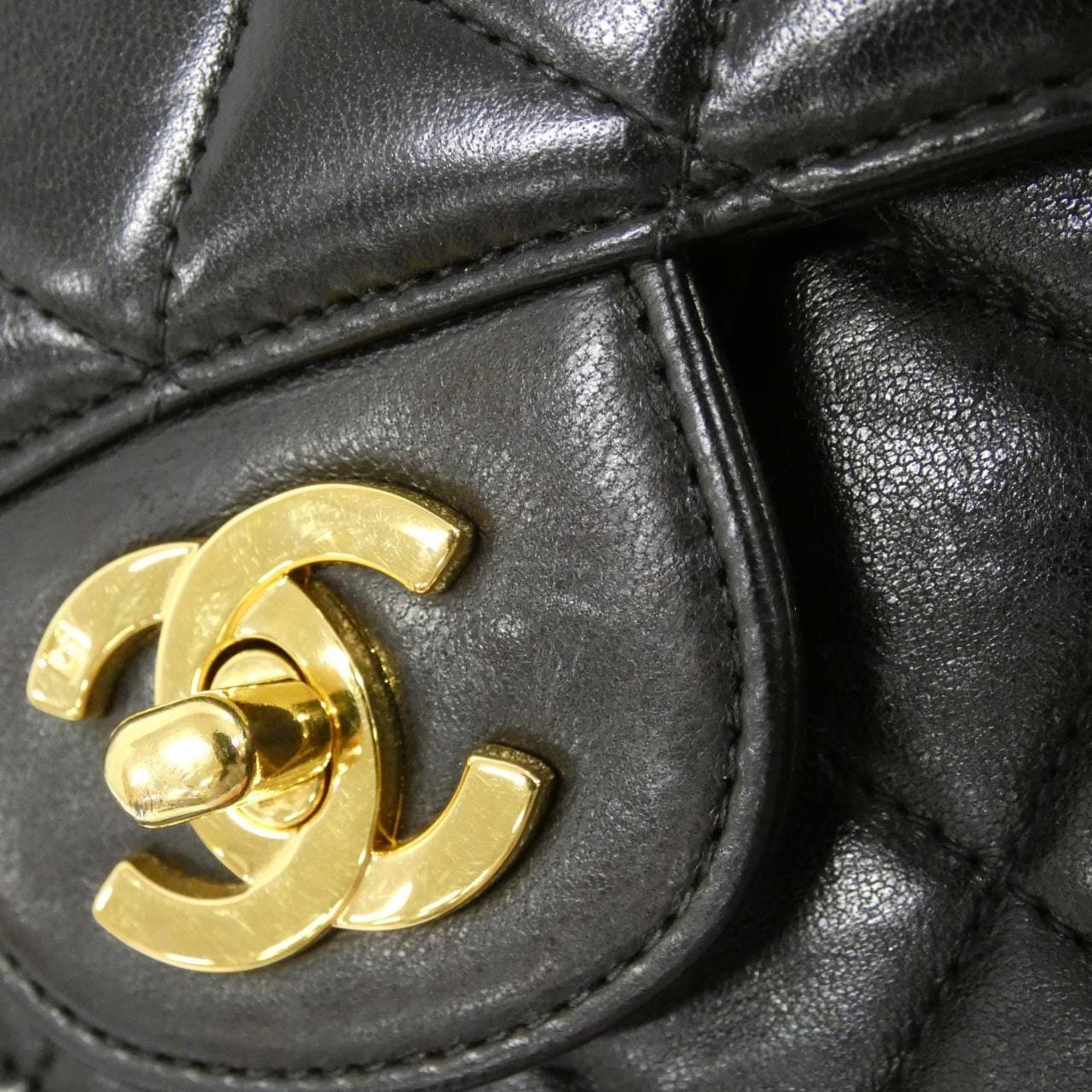 CHANEL 06302 肩背包 羊皮 5