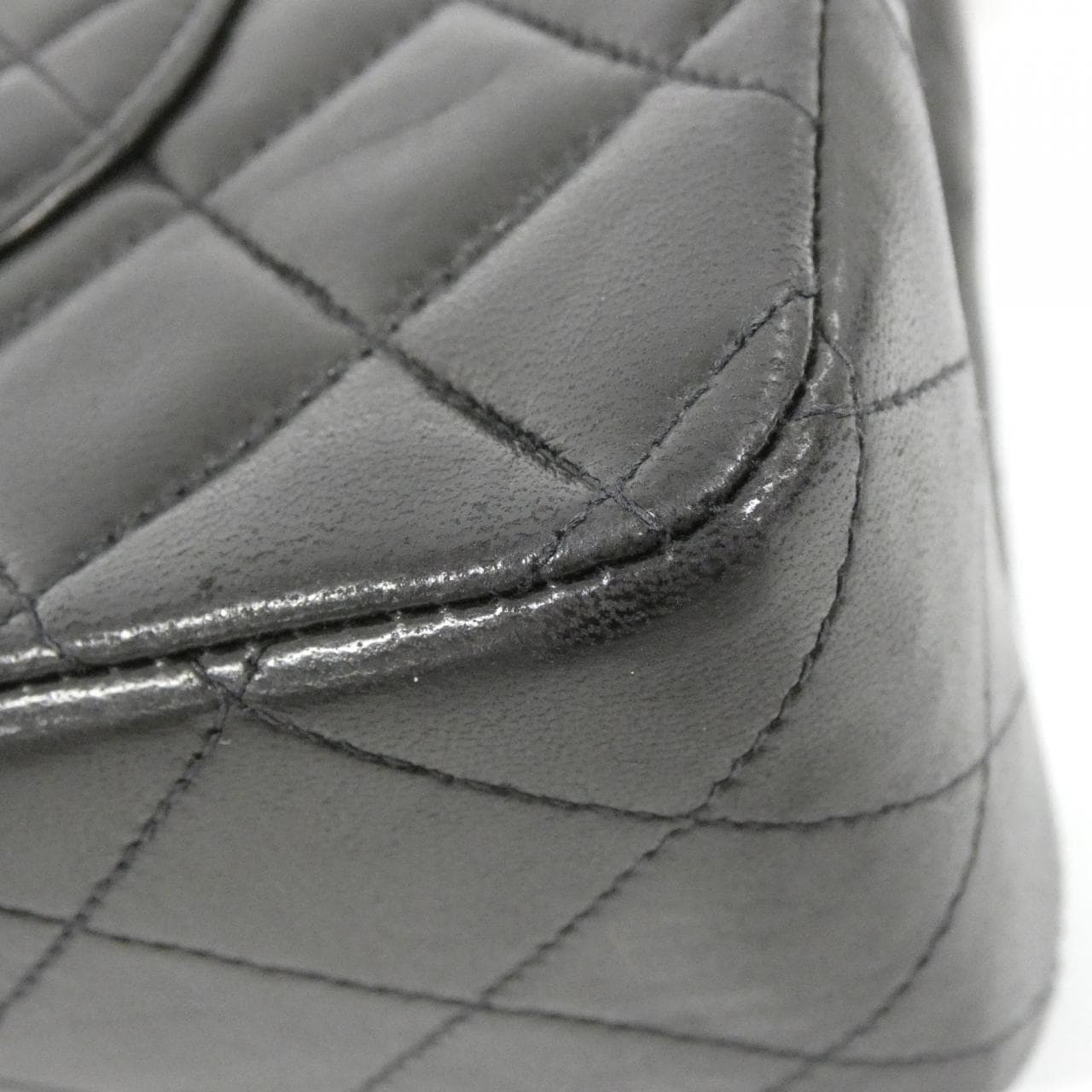 CHANEL Matelasse 1112 Shoulder Lambskin 3