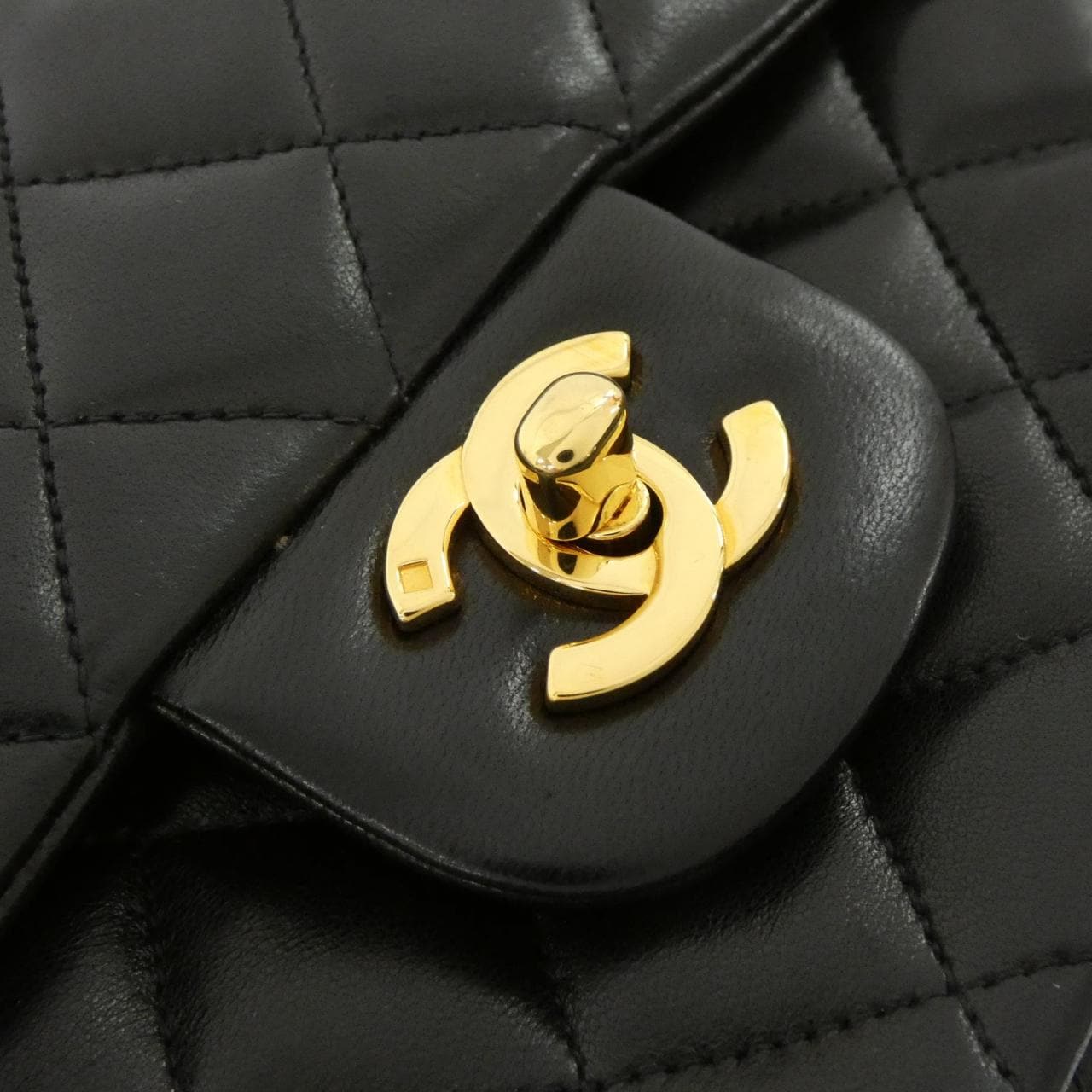 CHANEL Matelasse 1112 Shoulder Lambskin 5