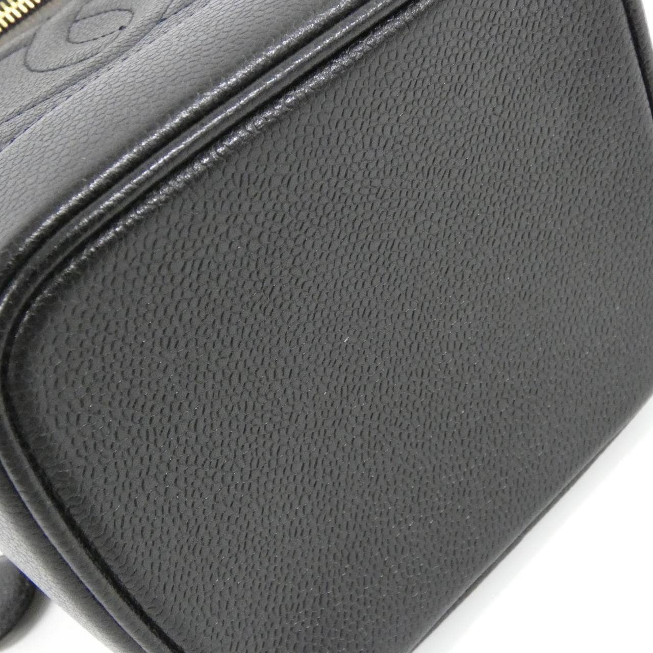 CHANEL 1998 Handbag Grained Calfskin 3