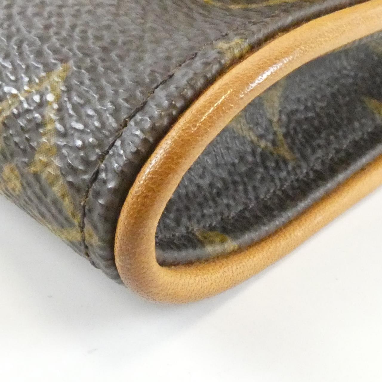 LOUIS VUITTON Pochette M51854 Shoulder Monogram 3