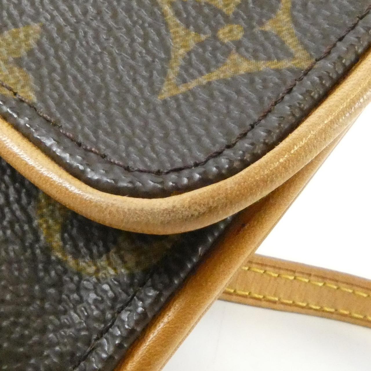 LOUIS VUITTON Pochette M51854 Shoulder Monogram 4