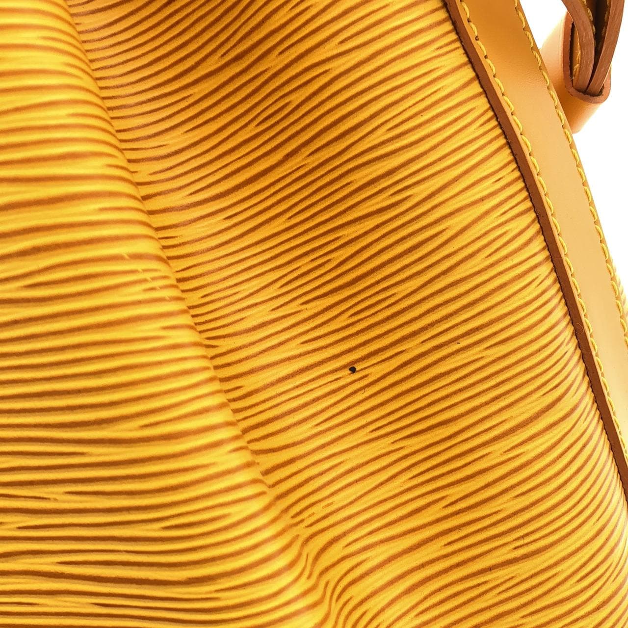 LOUIS VUITTON M44009 肩背包 Epi 5