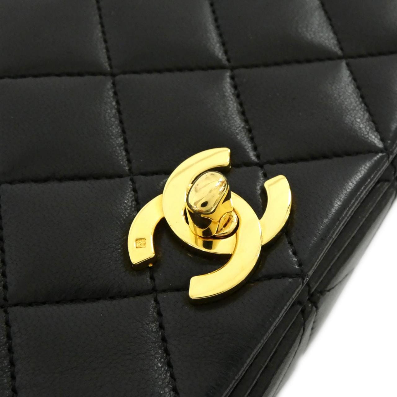 CHANEL 2500 Shoulder Lambskin 5