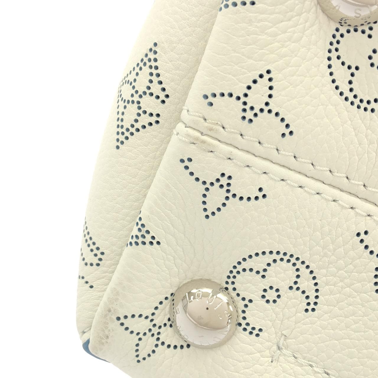 LOUIS VUITTON Mahina M56199 Handbag 4