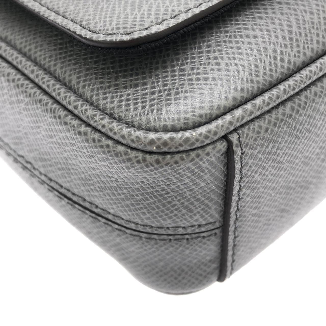 LOUIS VUITTON District M30851 Shoulder 3