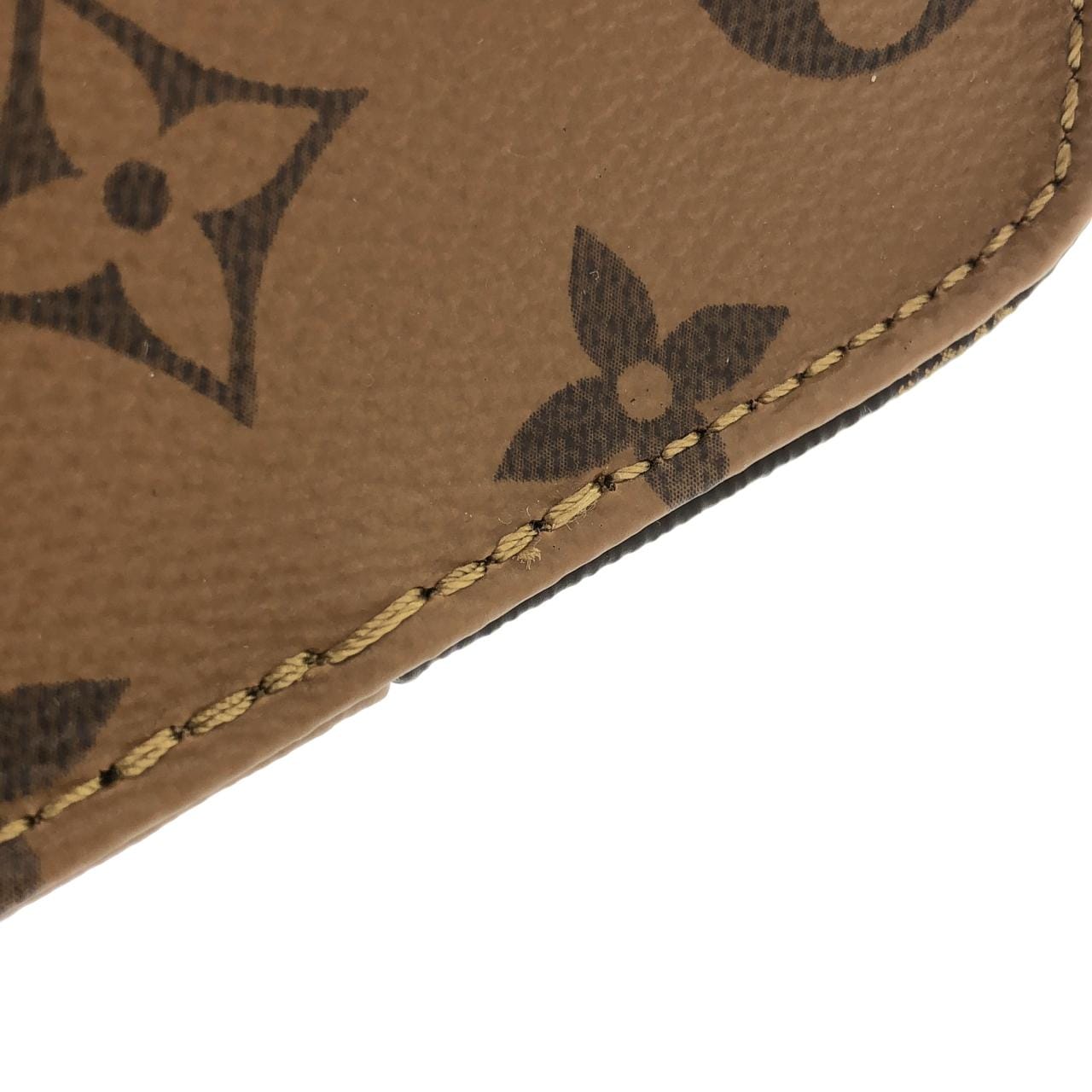 LOUIS VUITTON OnTheGo M46373 Handbag Monogram 4