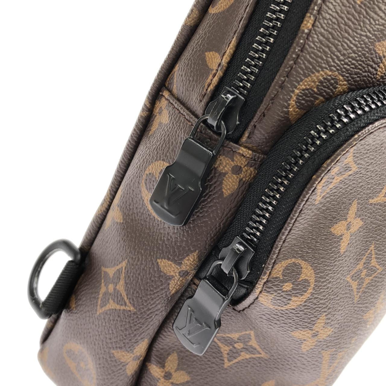 LOUIS VUITTON Avenue M45897 肩背包 Monogram 5