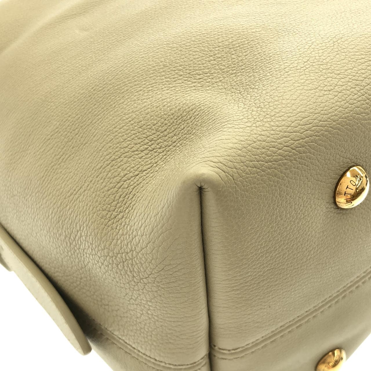 LOUIS VUITTON M24988 肩背包 3