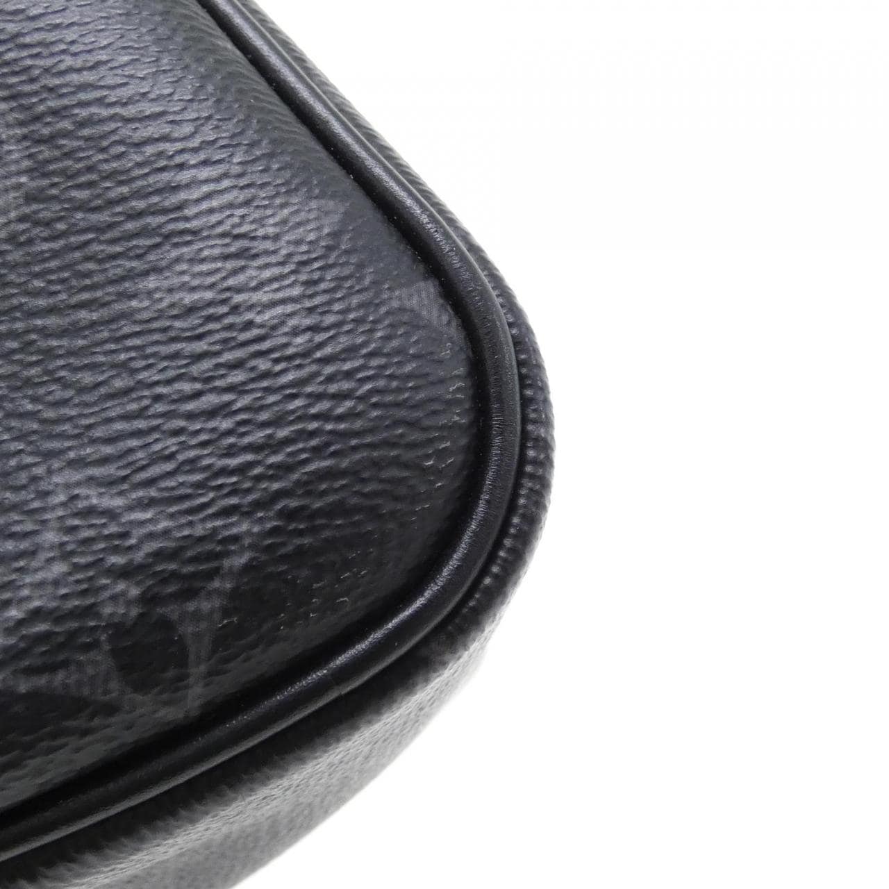 LOUIS VUITTON Eclipse M46354 Pouch Monogram 2