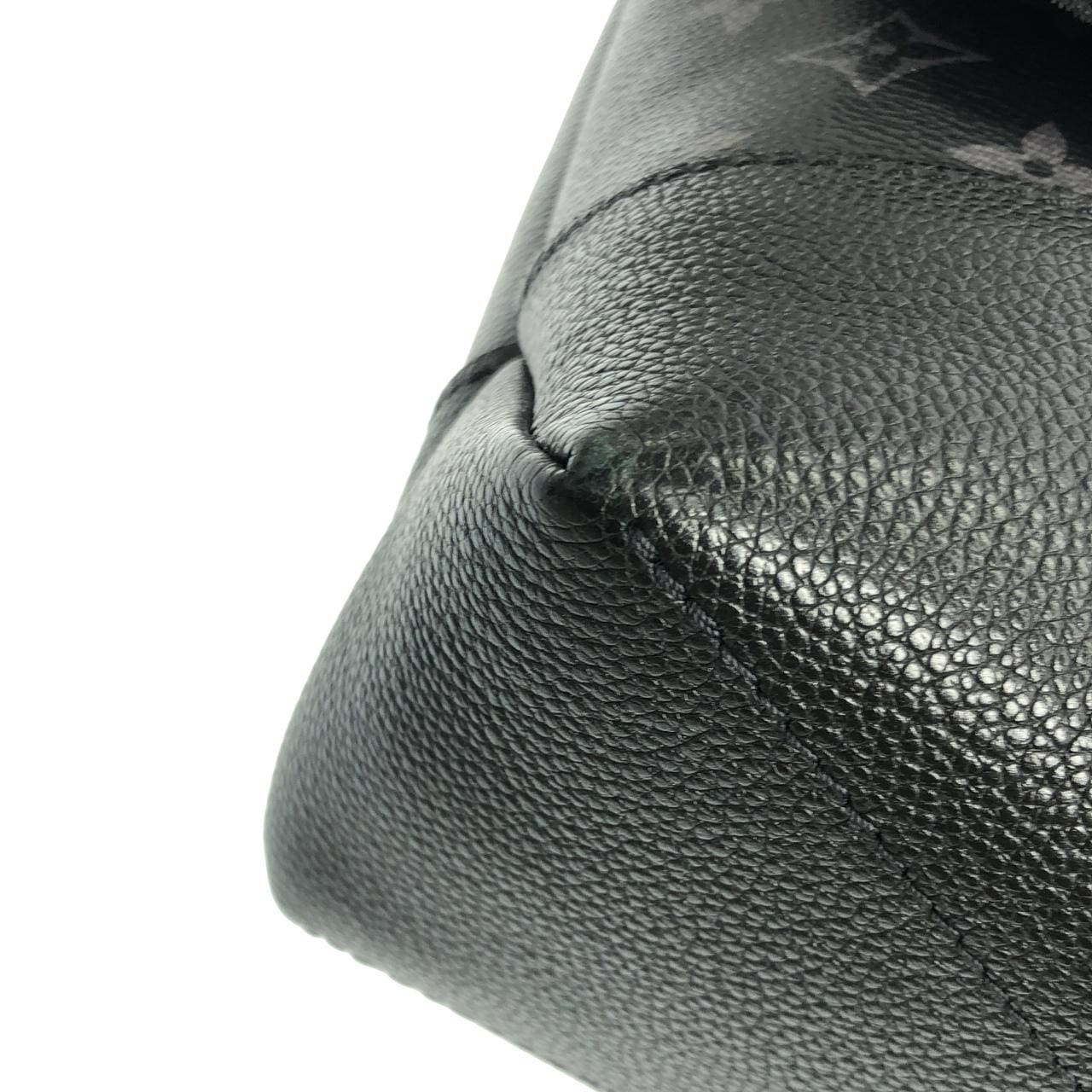 LOUIS VUITTON Eclipse M45911 肩背包 Monogram 3
