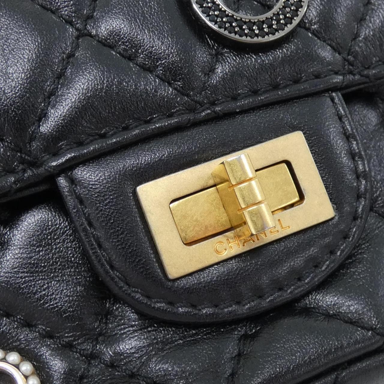 CHANEL AS0874 Shoulder 4