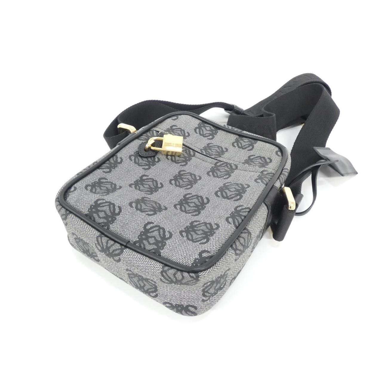 LOEWE 345 80 761 Shoulder Canvas 3