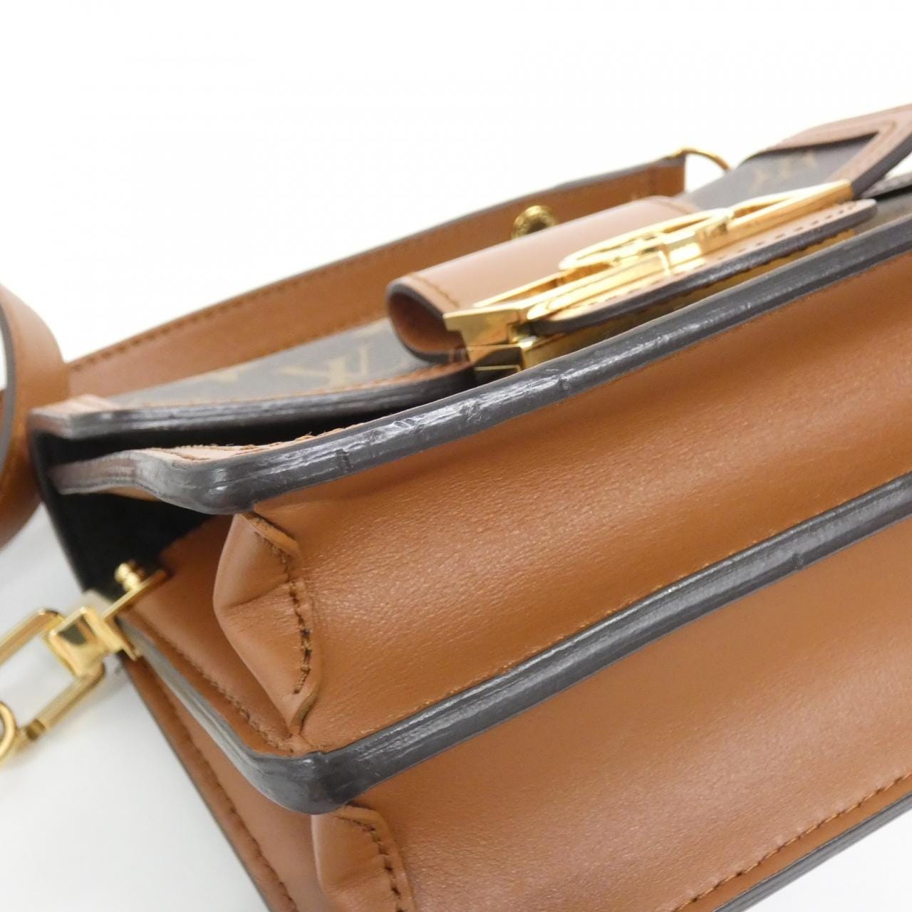 LOUIS VUITTON Dauphine M45959 Shoulder Monogram 3