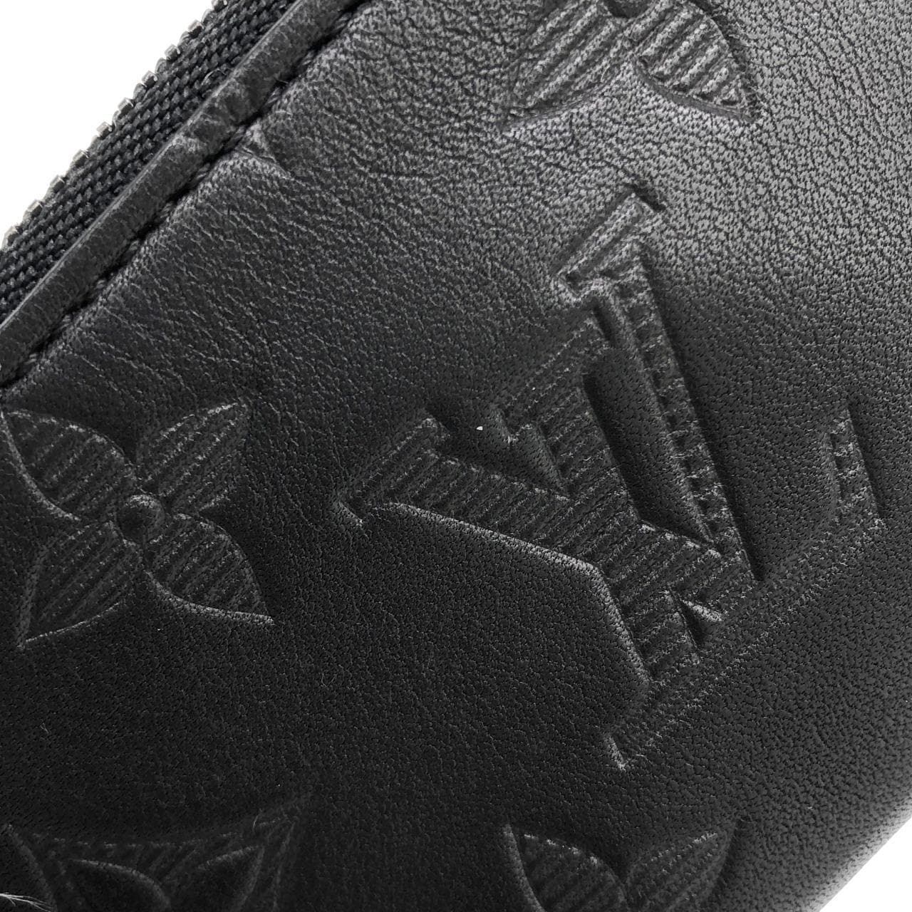LOUIS VUITTON M69827 肩背包 Monogram 5