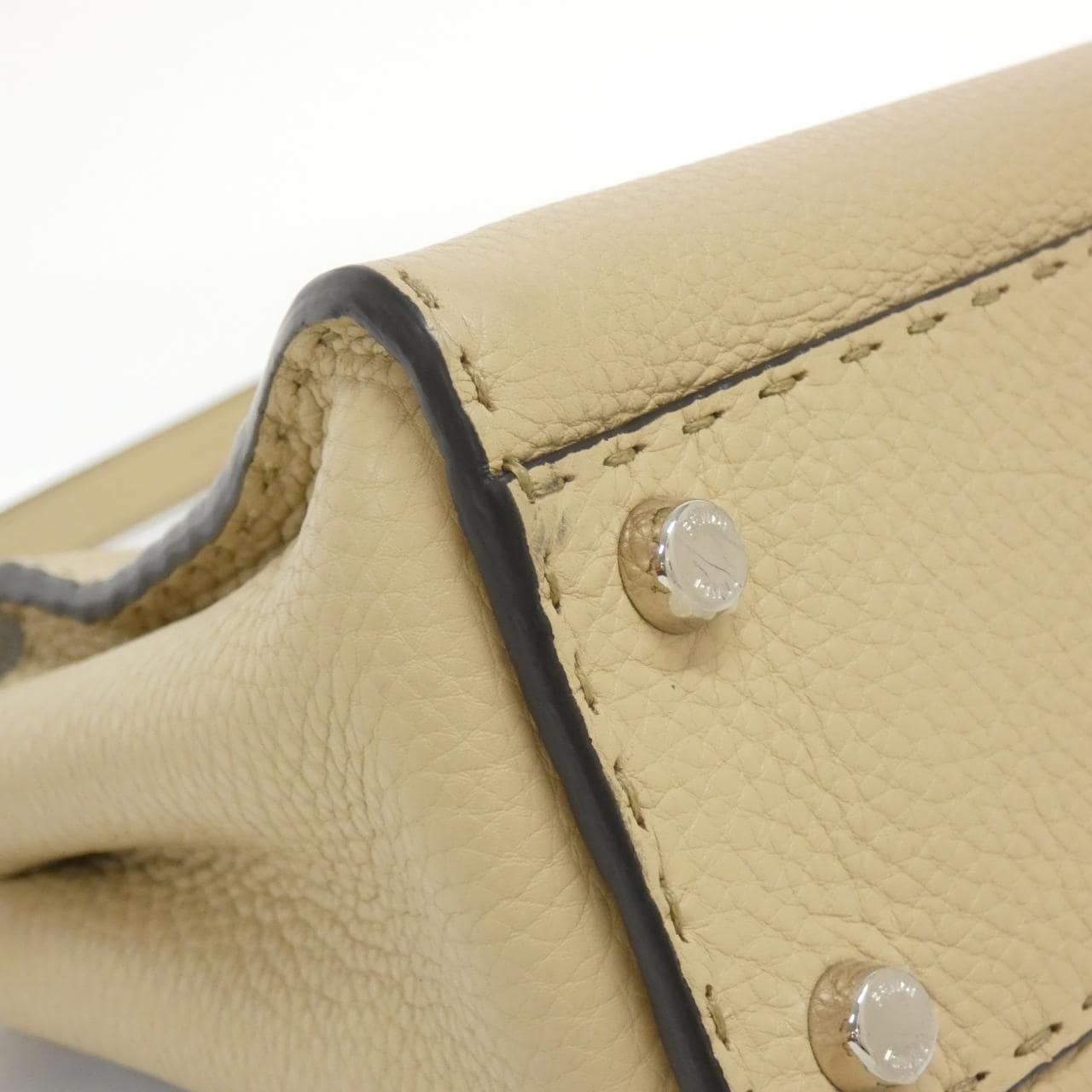 FENDI Peekaboo 8BN302 A7TV Handbag 2