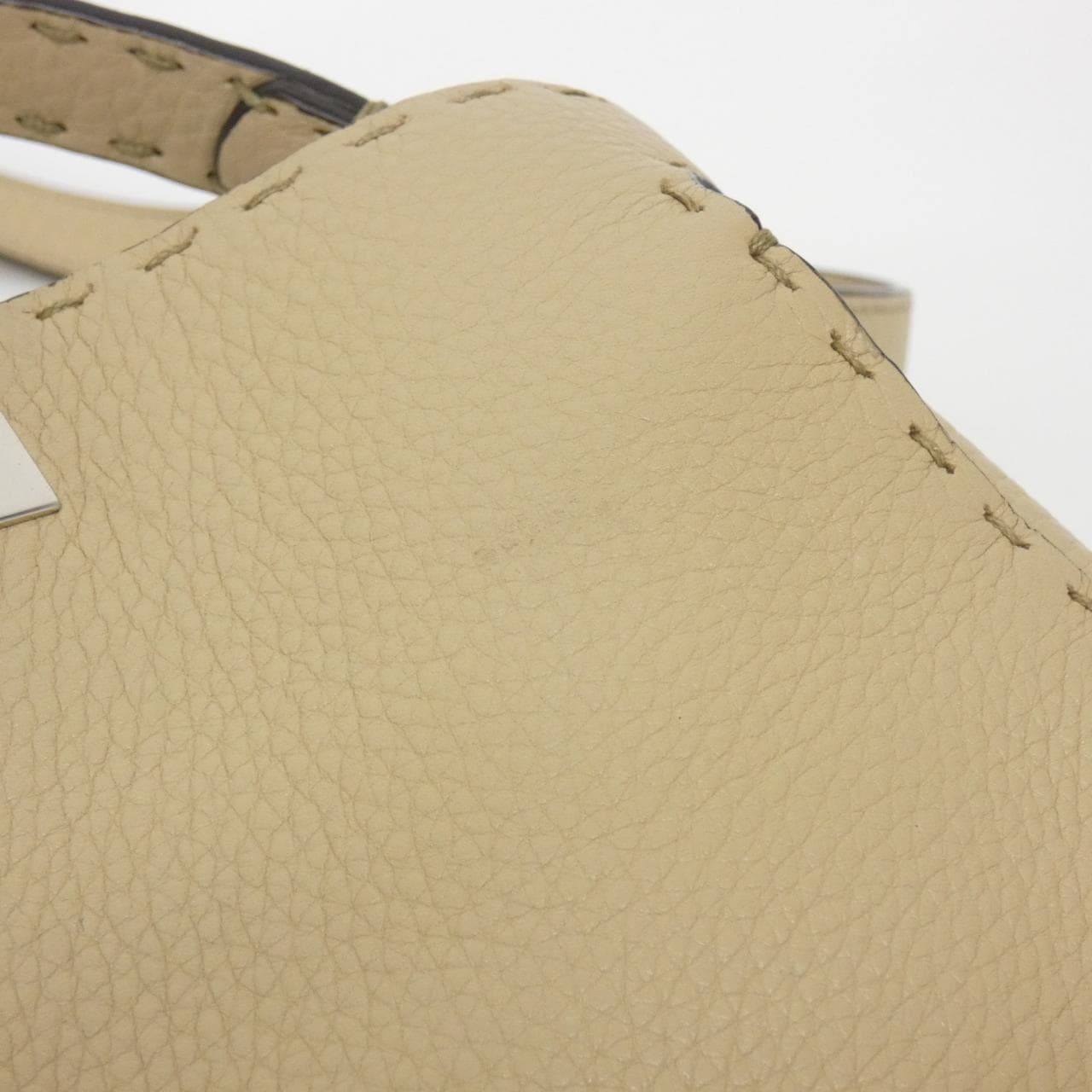 FENDI Peekaboo 8BN302 A7TV Handbag 3