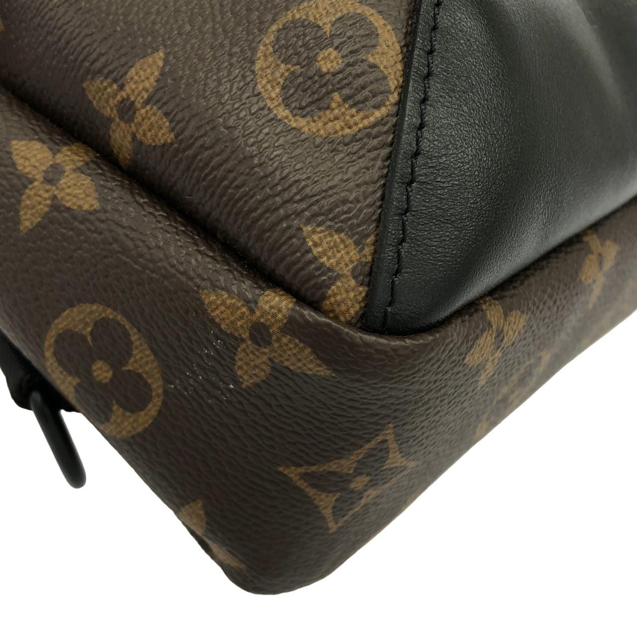 LOUIS VUITTON Avenue M45897 Shoulder Monogram 3