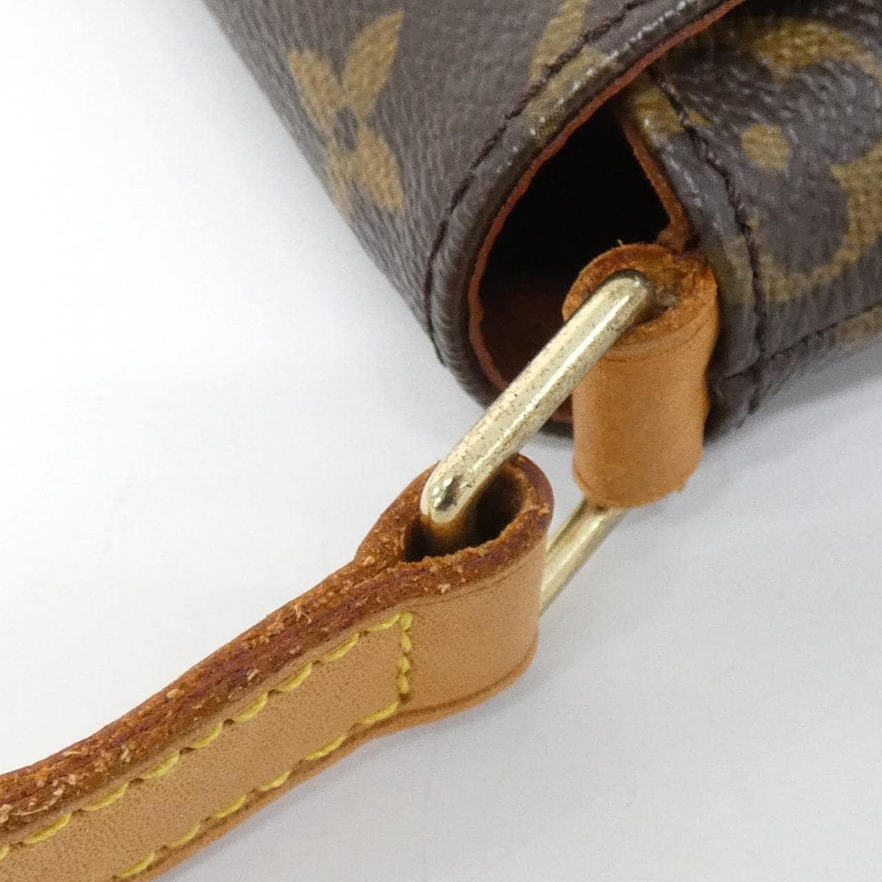 LOUIS VUITTON Musette M51388 Shoulder Monogram 5