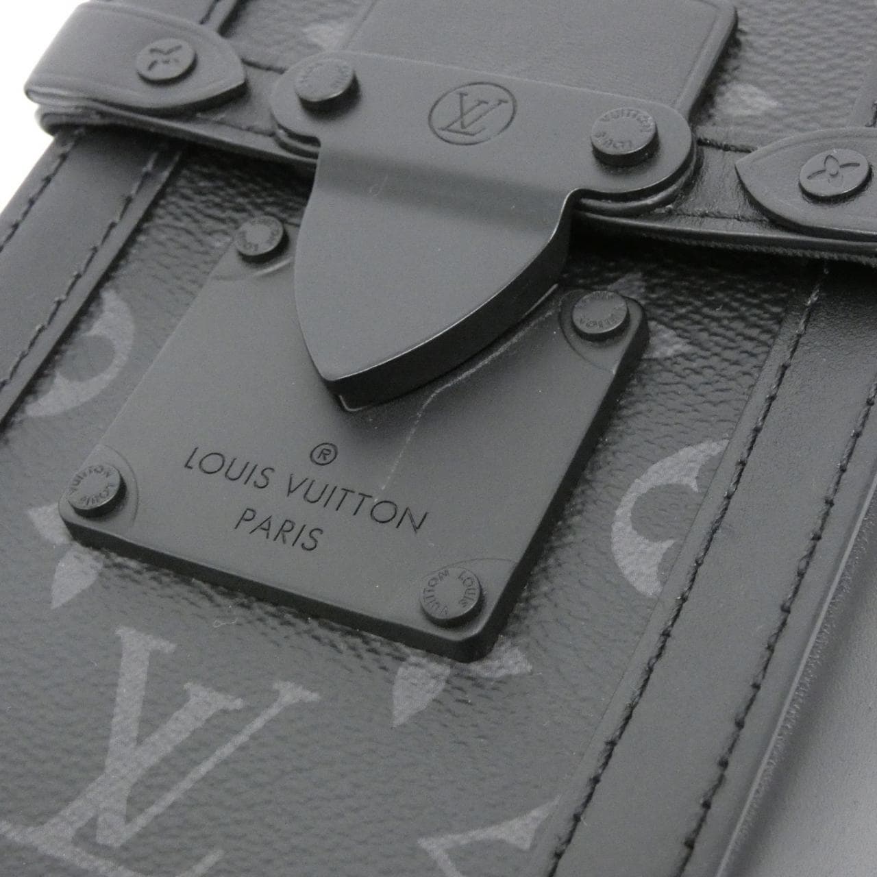 LOUIS VUITTON Eclipse M82077 肩背包 Monogram 4