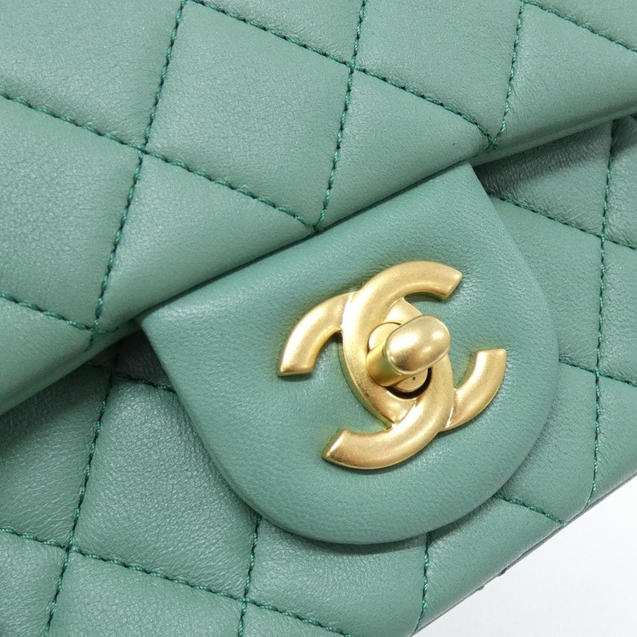 CHANEL Chanel 19 AS1786 肩背包 羊皮 5
