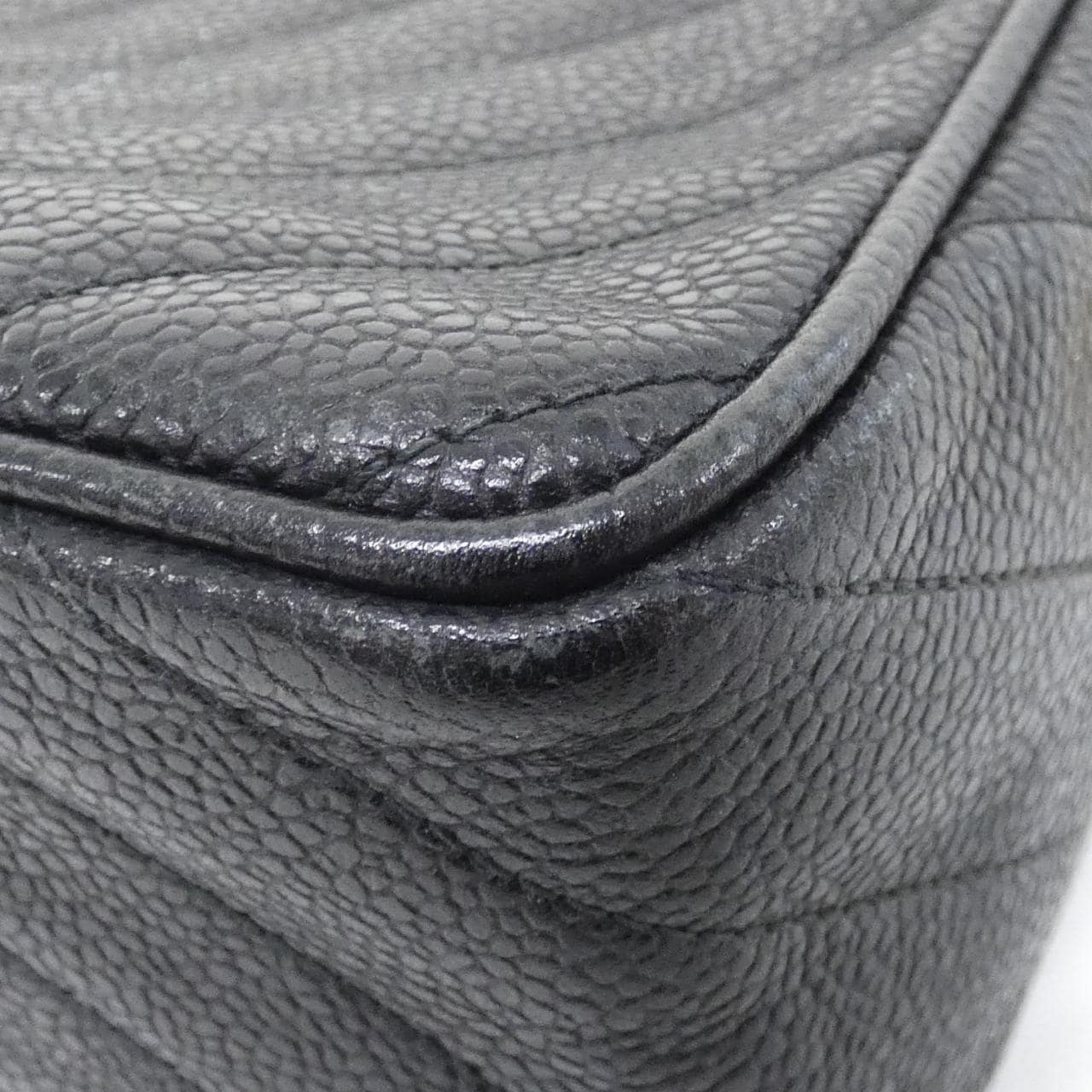 CHANEL Shoulder Caviar Leather 3