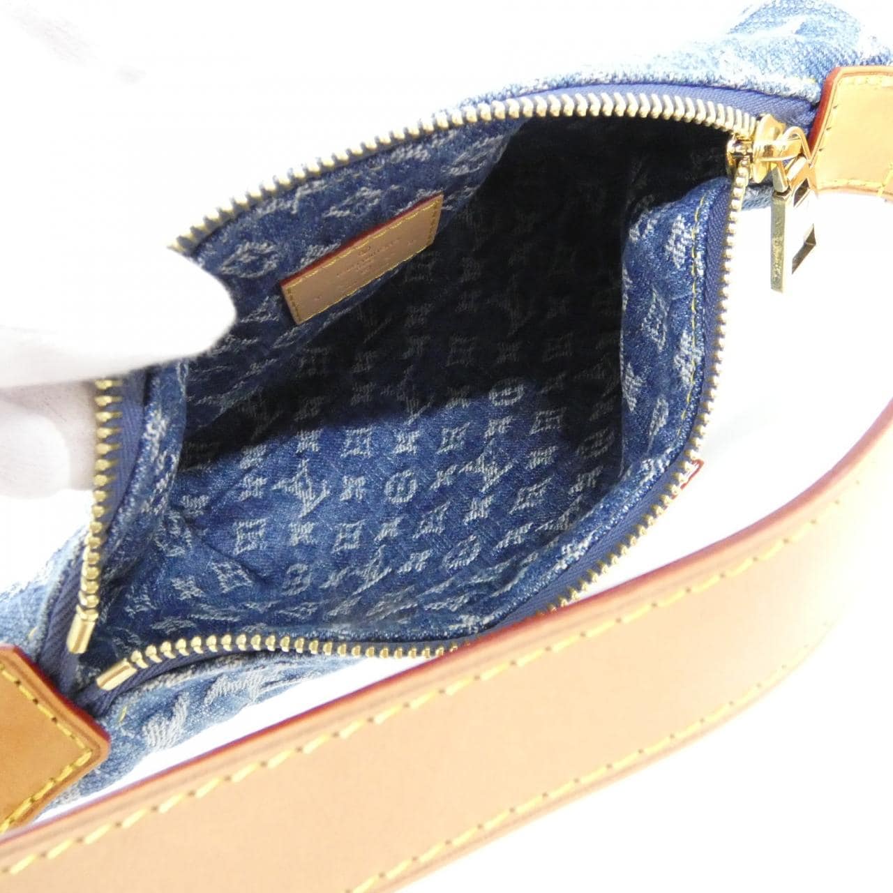 LOUIS VUITTON Pochette M82949 肩背包 Monogram 5