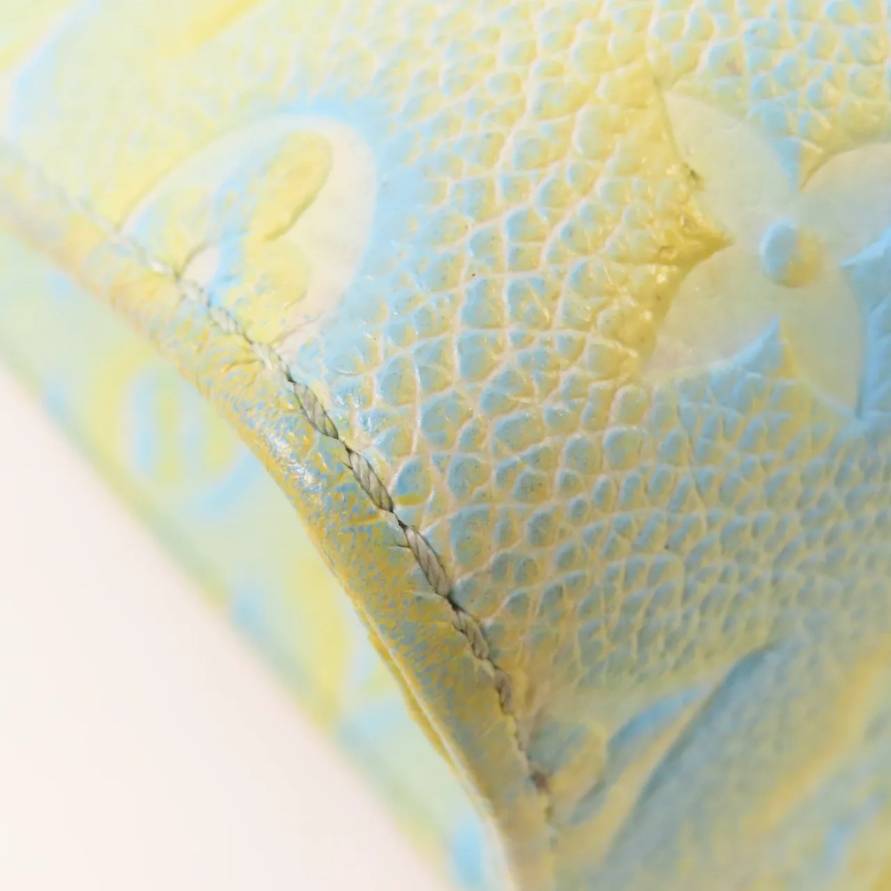 LOUIS VUITTON OnTheGo M46270 兩用包 牛皮 綠色 / 黃色 / GR/BL/YL 牛皮 中古品B - 縮圖 9