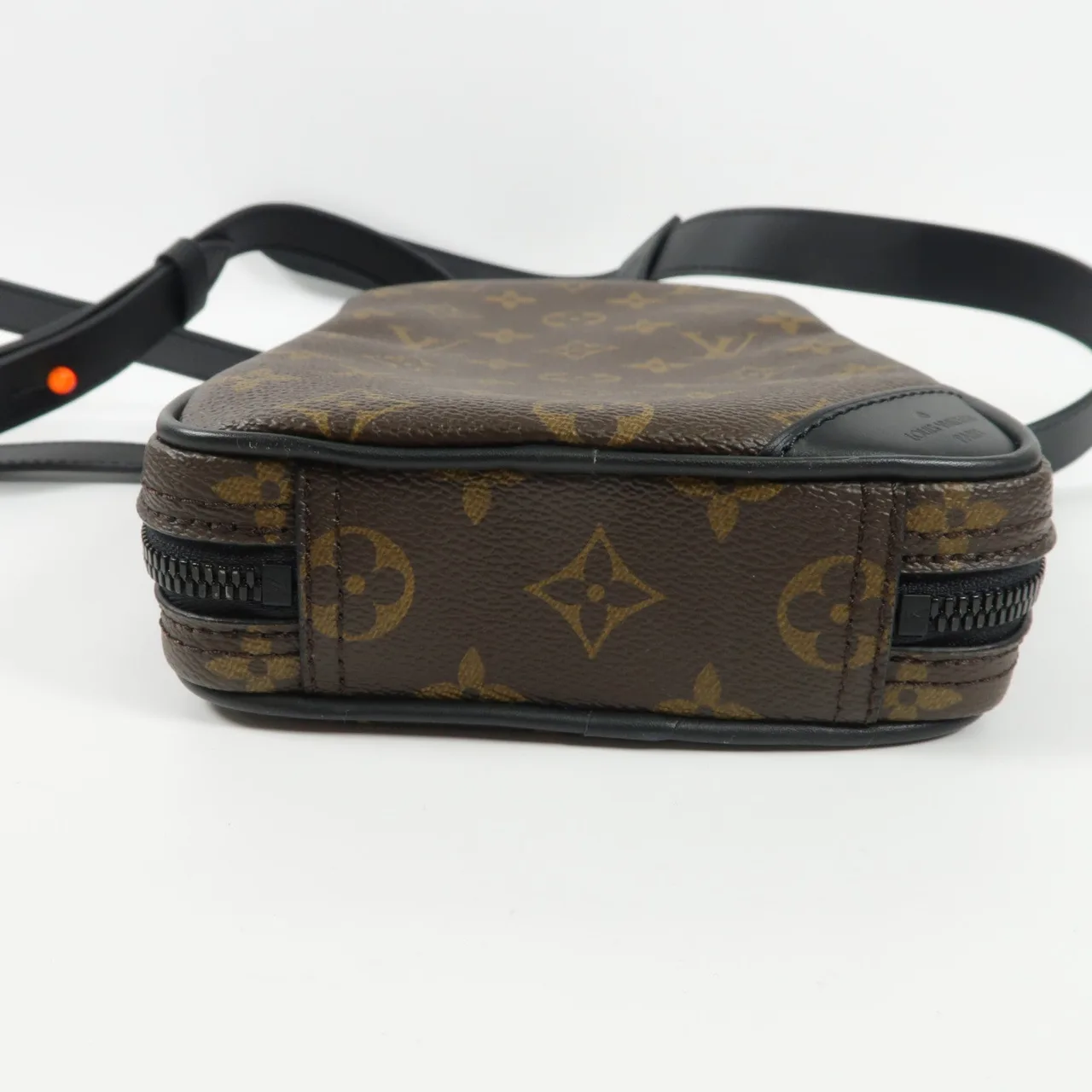 LOUIS VUITTON Utility M44428 肩背包 塗層帆布 棕色 / Brown 塗層帆布 中古品A - 縮圖 5