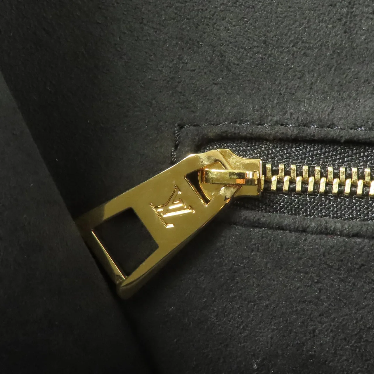 LOUIS VUITTON OnTheGo M57207 兩用包 帆布 白色 / 黑色 / Grey/White/Black 帆布 中古品A - 縮圖 9