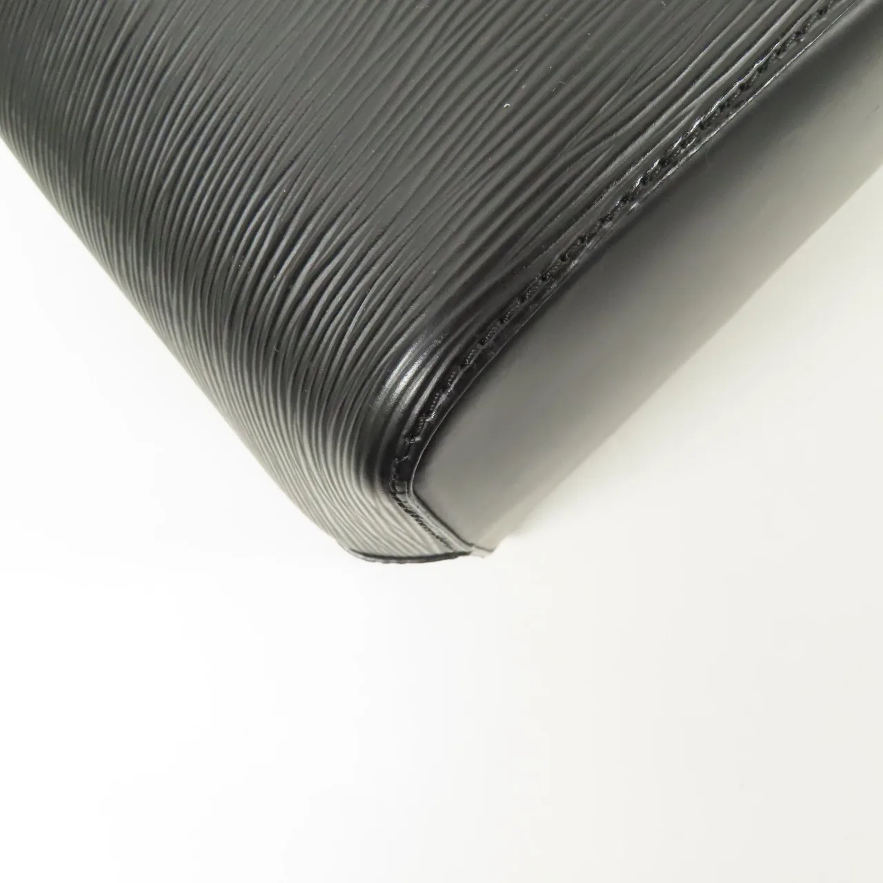 LOUIS VUITTON NeoNoe M52161 兩用包 牛皮 黑色 / 紅色 / Black/White/Red 牛皮 中古品B - 縮圖 7