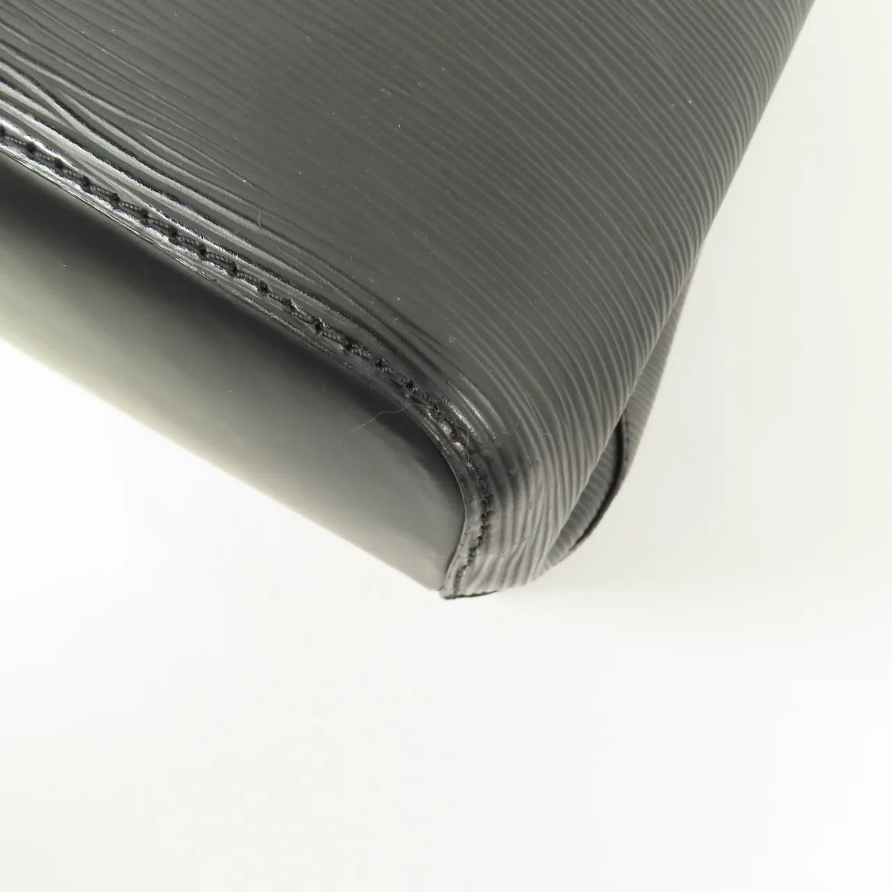 LOUIS VUITTON NeoNoe M52161 兩用包 牛皮 黑色 / 紅色 / Black/White/Red 牛皮 中古品B - 縮圖 8