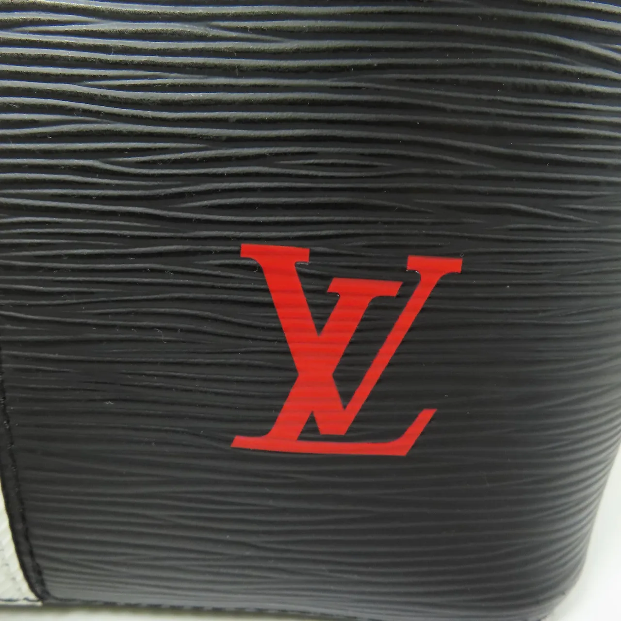 LOUIS VUITTON NeoNoe M52161 兩用包 牛皮 黑色 / 紅色 / Black/White/Red 牛皮 中古品B - 縮圖 13