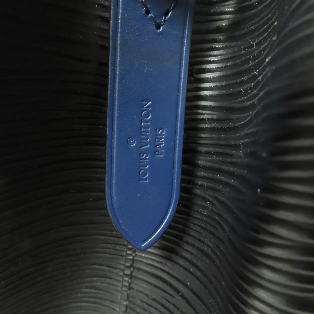 LOUIS VUITTON NeoNoe M52161 兩用包 牛皮 黑色 / 紅色 / Black/White/Red 牛皮 中古品B - 縮圖 15