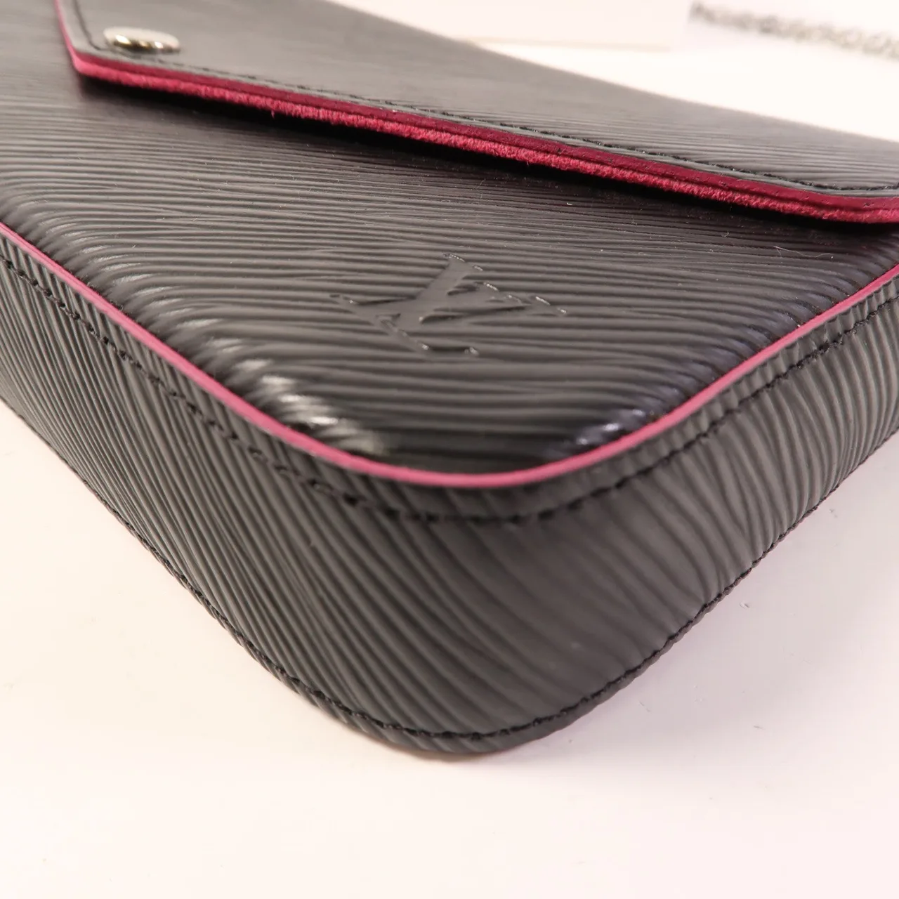 LOUIS VUITTON M64579 肩背包 牛皮 黑色 / 粉色 / Black 牛皮 中古品A - 縮圖 11