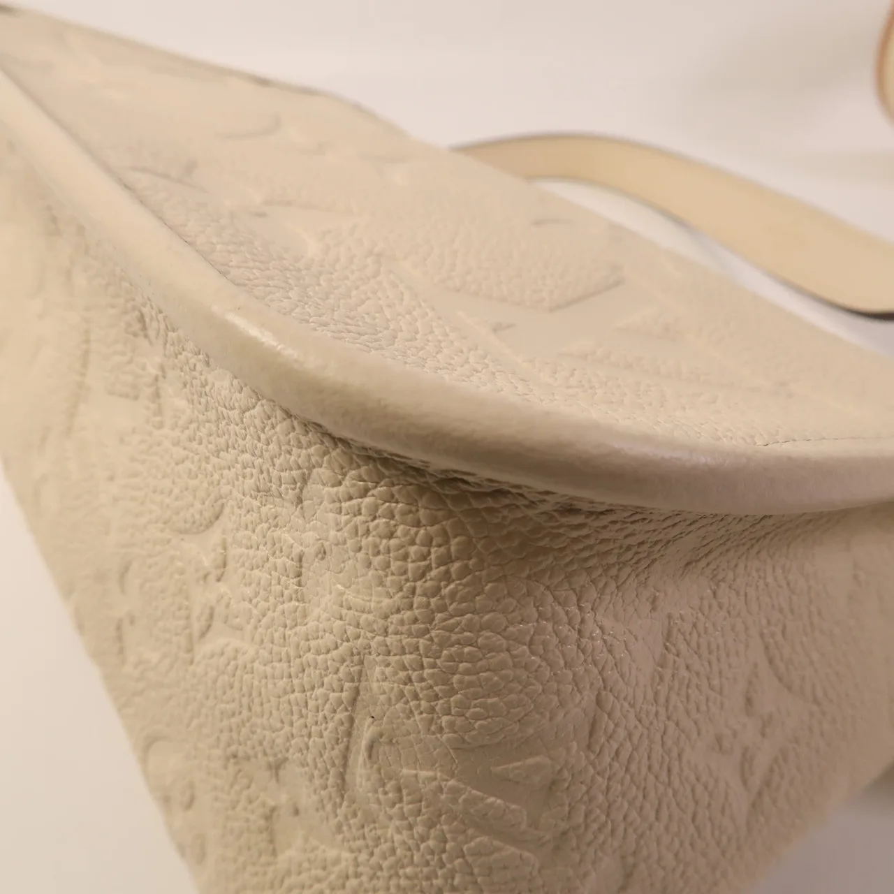 LOUIS VUITTON Diane M46388 兩用包 牛皮 米色 / Ivory 牛皮 中古品A - 縮圖 11