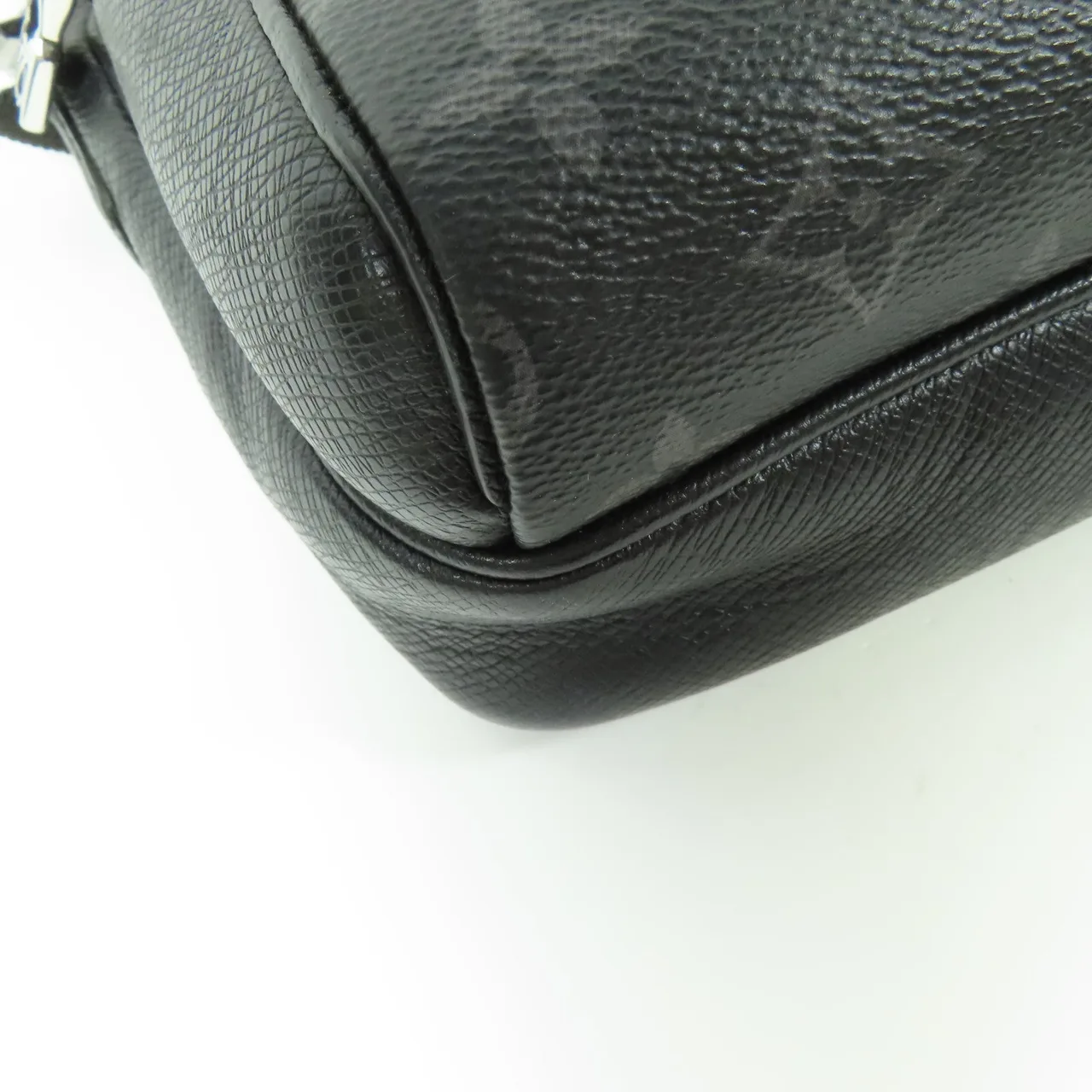 LOUIS VUITTON Outdoor Messenger M30233 肩背包 塗層帆布 黑色 / Black 塗層帆布 中古品A - 縮圖 5